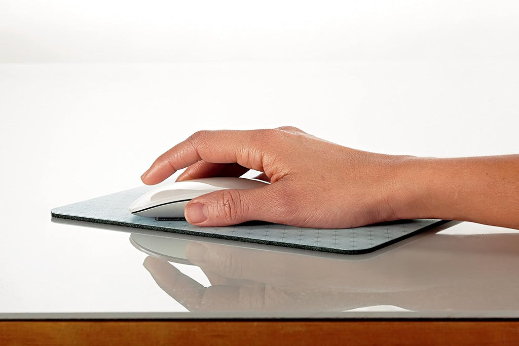 3M Precise Mouse Pad Enhances the Precision of Optical Mice at Fast Speeds, Easy to Clean, Stays in Place, 9 in x 8 in (MP114-BSD1)