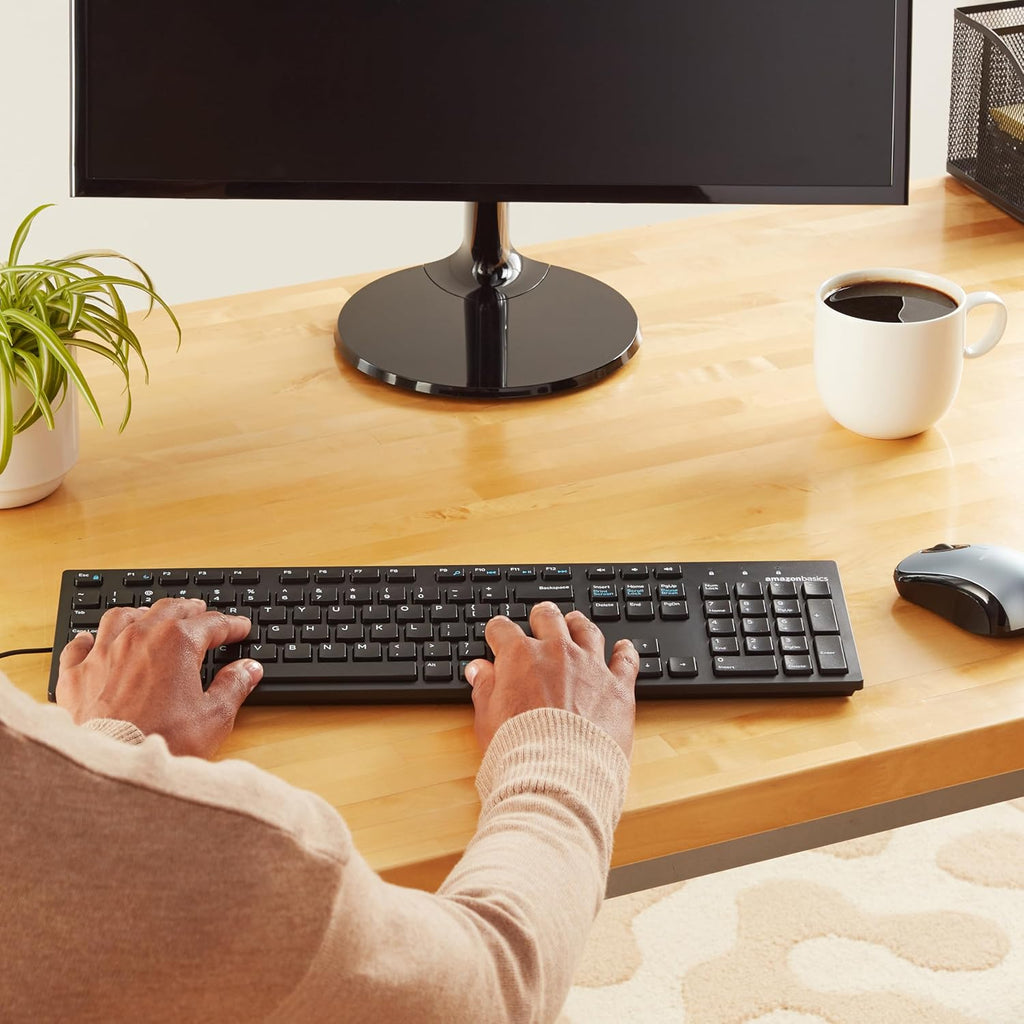 Wired QWERTY Keyboard, Full-Sized, Black